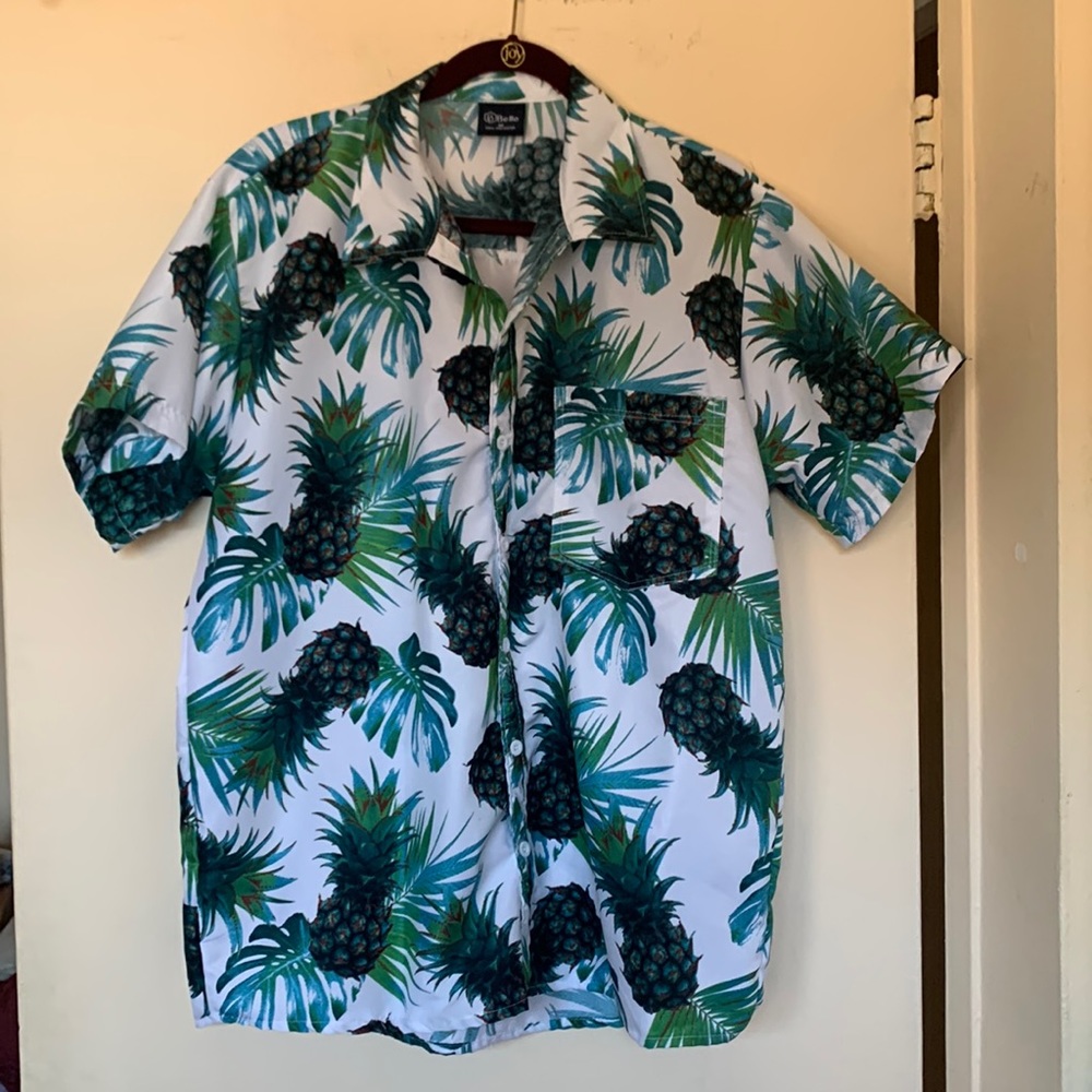 Bello medium men’s tropical button down